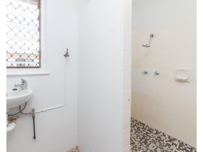 3/227 Aumuller Street, Westcourt QLD 4870