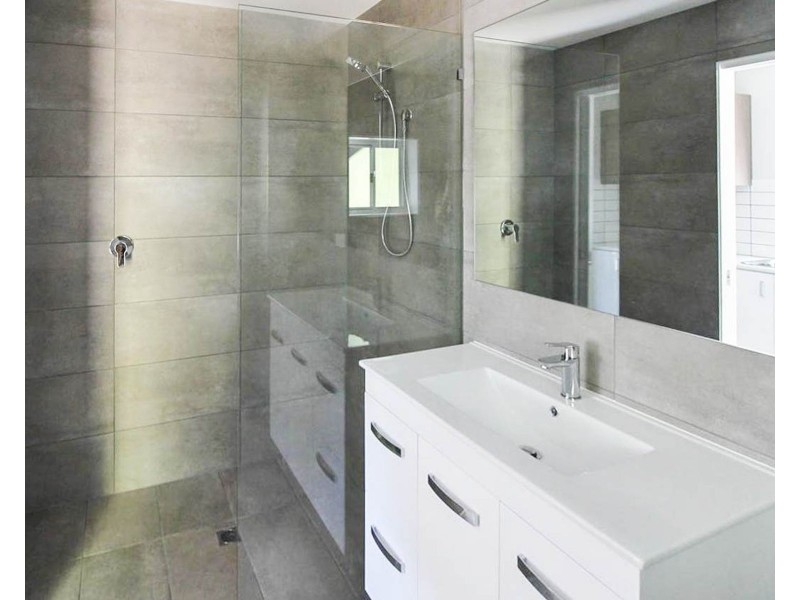 2/281 Severin Street, Parramatta Park QLD 4870