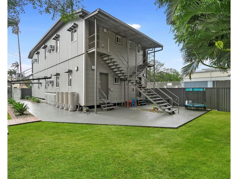 2/281 Severin Street, Parramatta Park QLD 4870