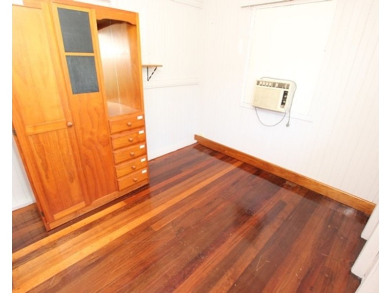 1/466 McCoombe Street, Mooroobool QLD 4870