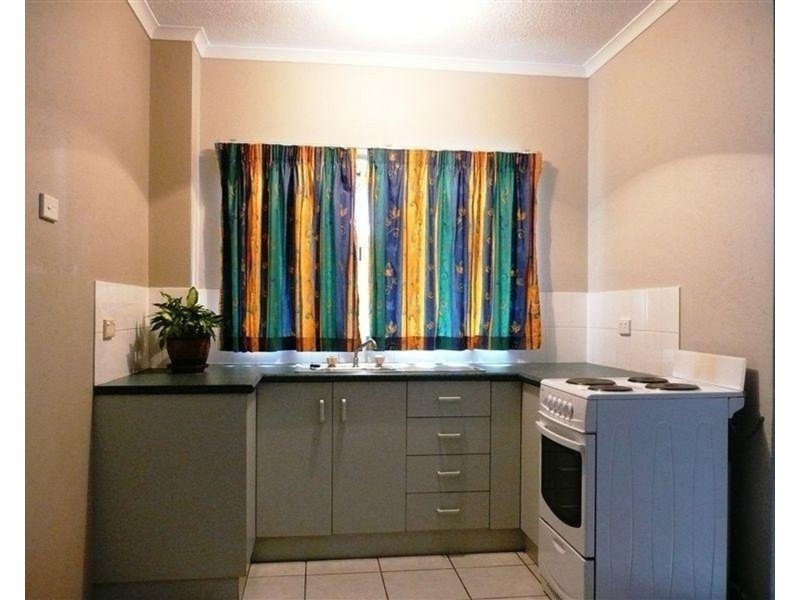 3/346 McCoombe Street, Mooroobool QLD 4870