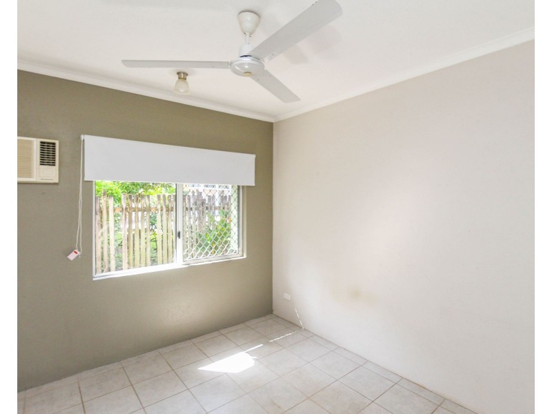 3/346 McCoombe Street, Mooroobool QLD 4870