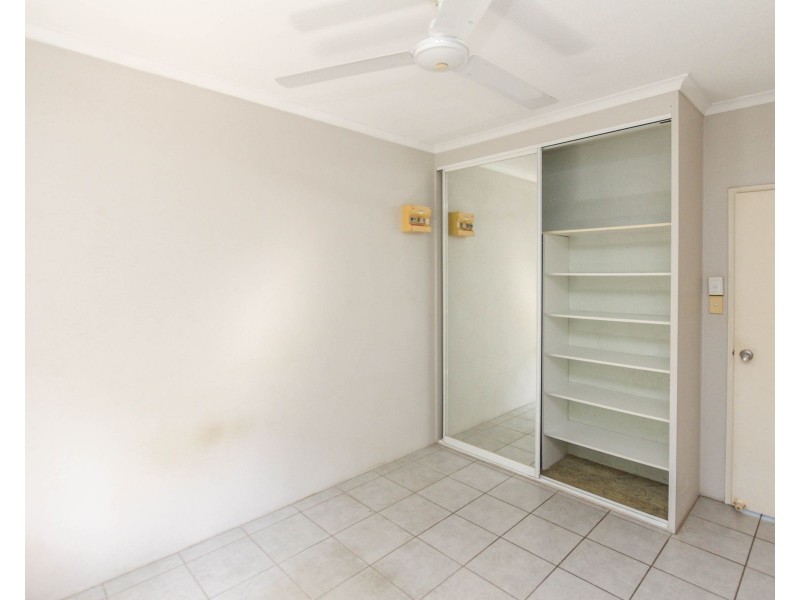 3/346 McCoombe Street, Mooroobool QLD 4870