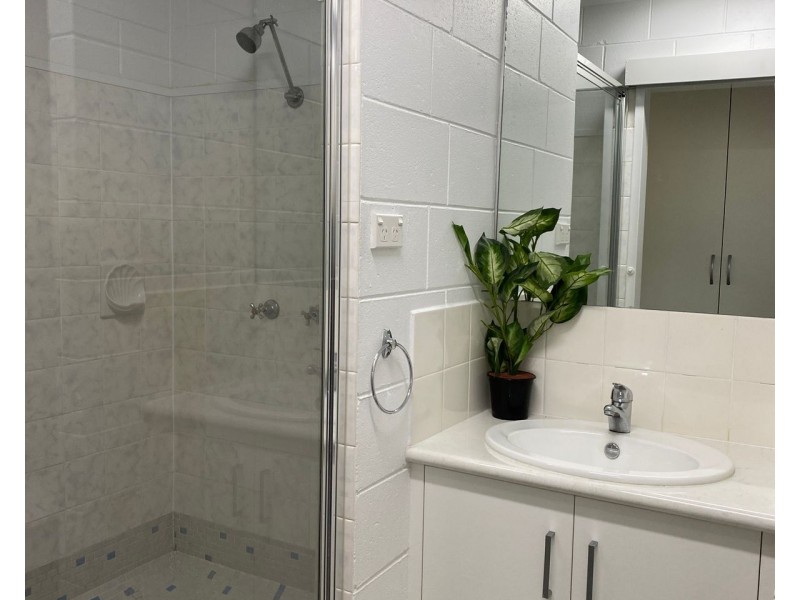 3B/322 Pease Street, Edge Hill QLD 4870