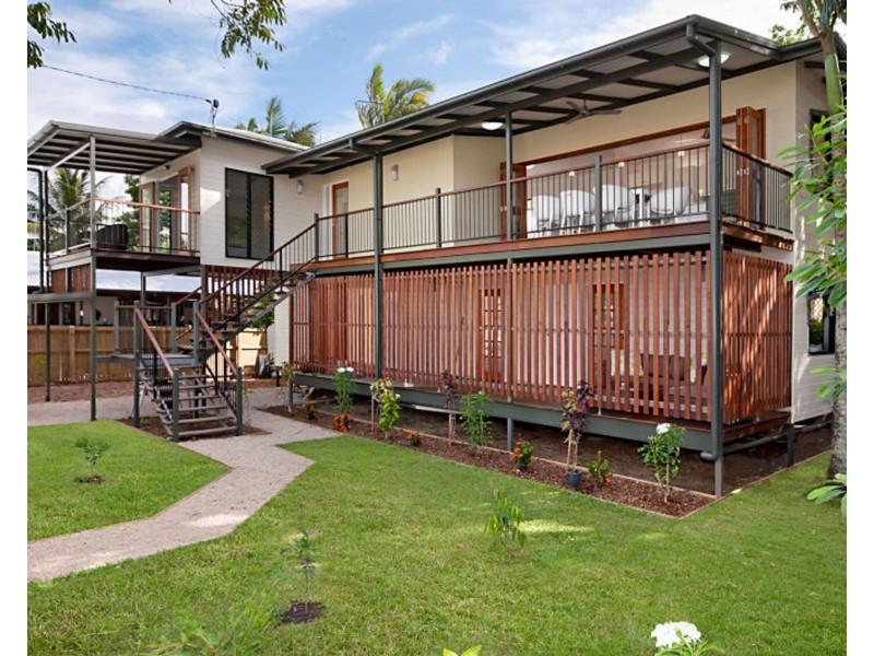 37 Law Street, Cairns North QLD 4870