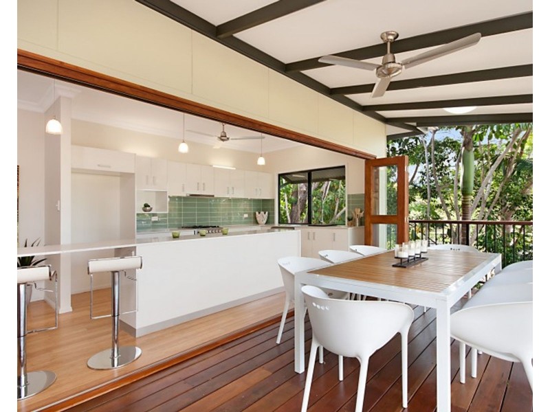 37 Law Street, Cairns North QLD 4870