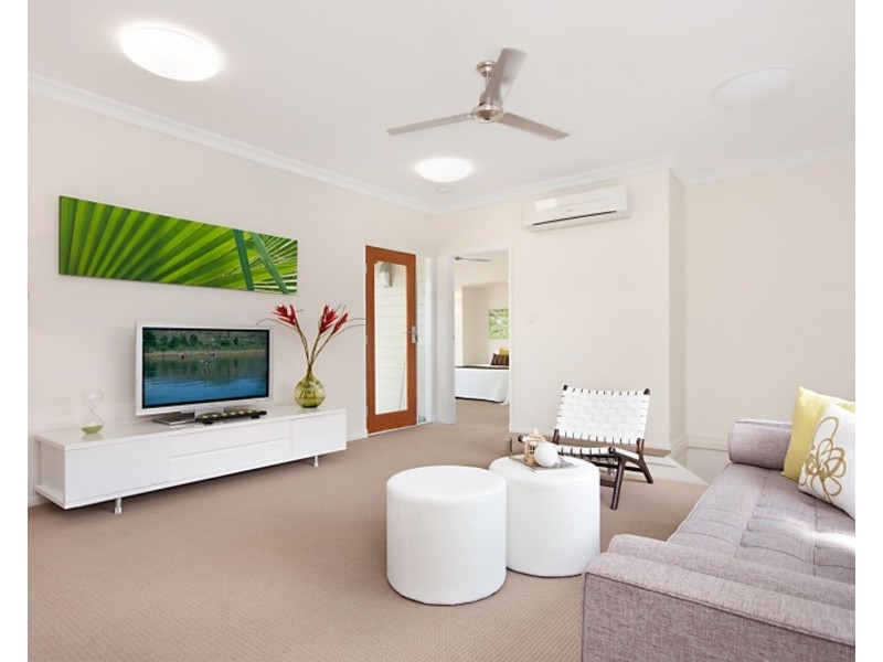 37 Law Street, Cairns North QLD 4870