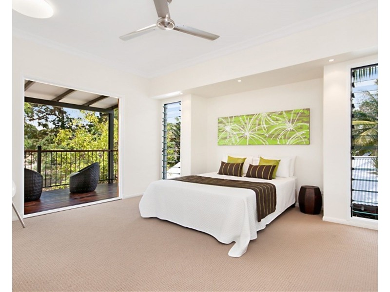 37 Law Street, Cairns North QLD 4870