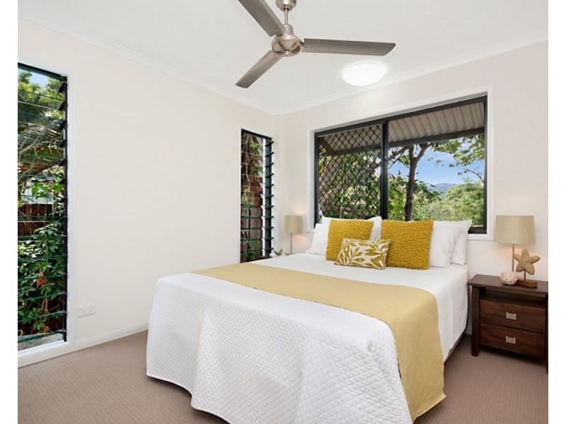 37 Law Street, Cairns North QLD 4870