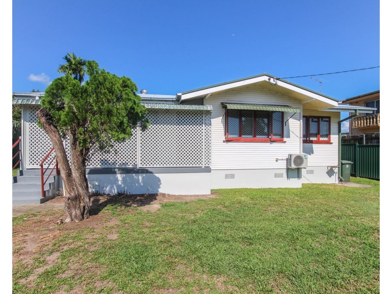 211-213 McCormack Street, Manunda QLD 4870