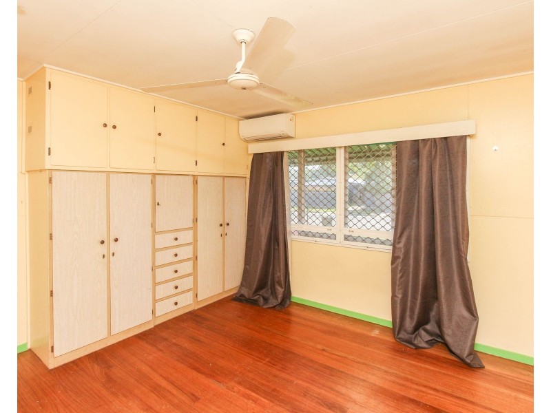 211-213 McCormack Street, Manunda QLD 4870