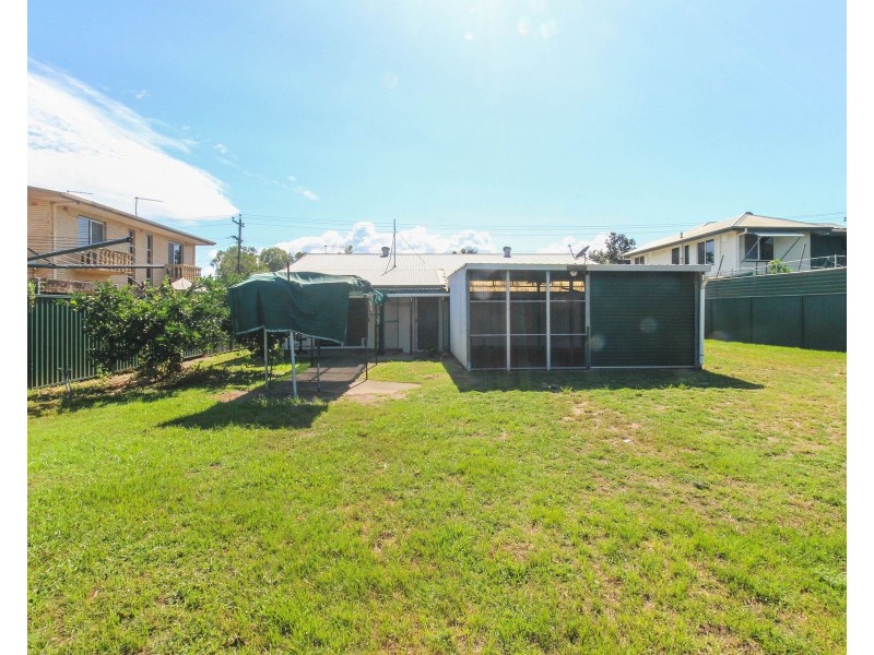211-213 McCormack Street, Manunda QLD 4870