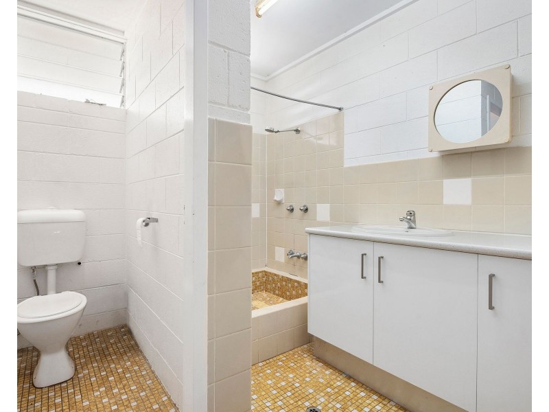 35 Sondrio Street, Woree QLD 4868