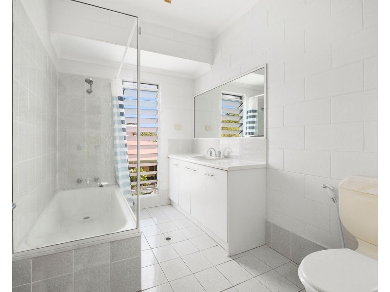 13/8-14 Rose Street, Westcourt QLD 4870