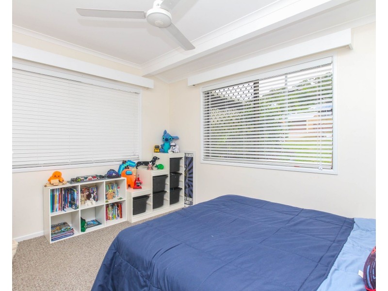 2 Rogers Close, Whitfield QLD 4870