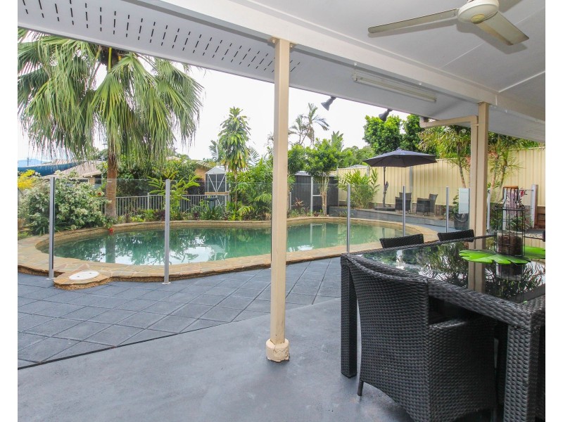 2 Rogers Close, Whitfield QLD 4870