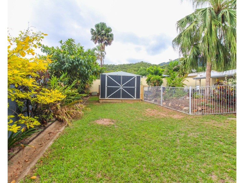 2 Rogers Close, Whitfield QLD 4870