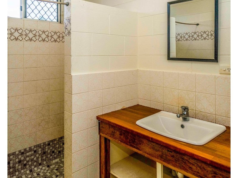 1/24 Angela Street, Woree QLD 4868