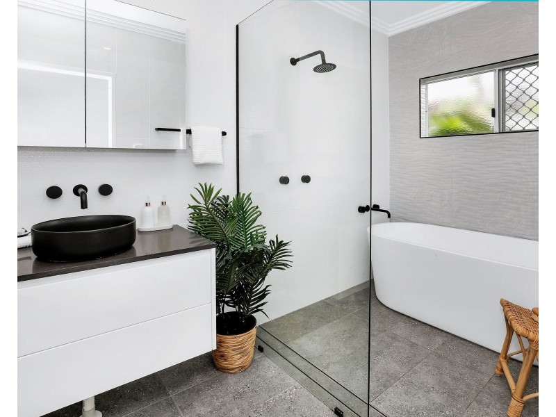 30 Bondi Crescent, Kewarra Beach QLD 4879