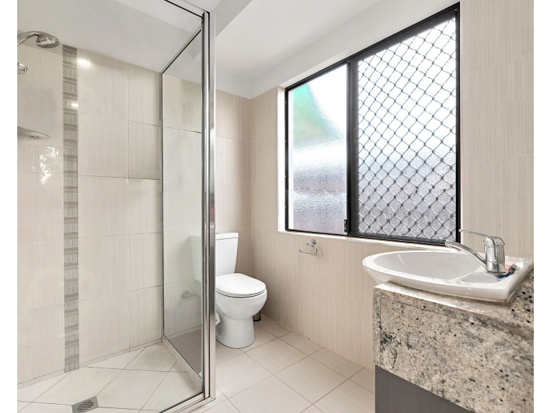 6 Cheyne Close, Bentley Park QLD 4869