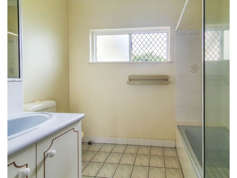 2/8 Delta View Close, Freshwater QLD 4870