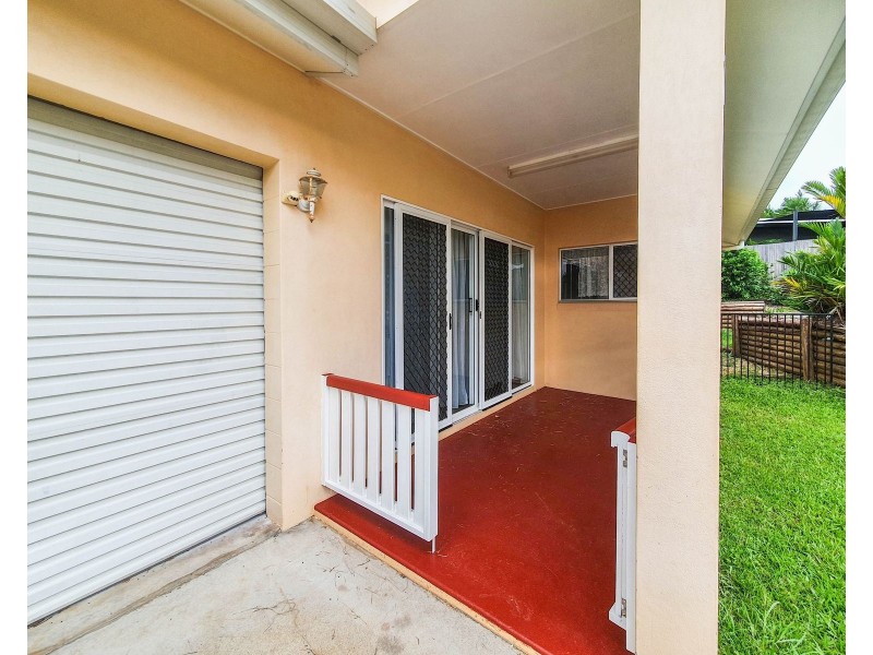 1/8 Delta View Close, Freshwater QLD 4870