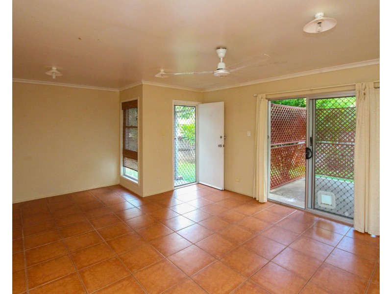 5 Marchant Street, Manoora QLD 4870