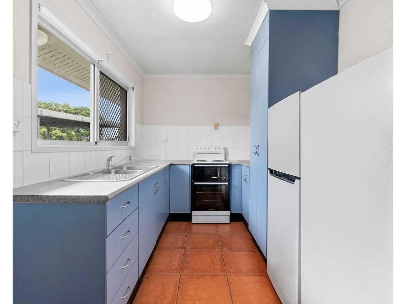 5 Marchant Street, Manoora QLD 4870