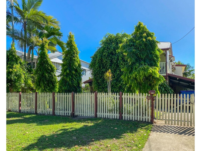 4/285 McLeod Street, Cairns North QLD 4870