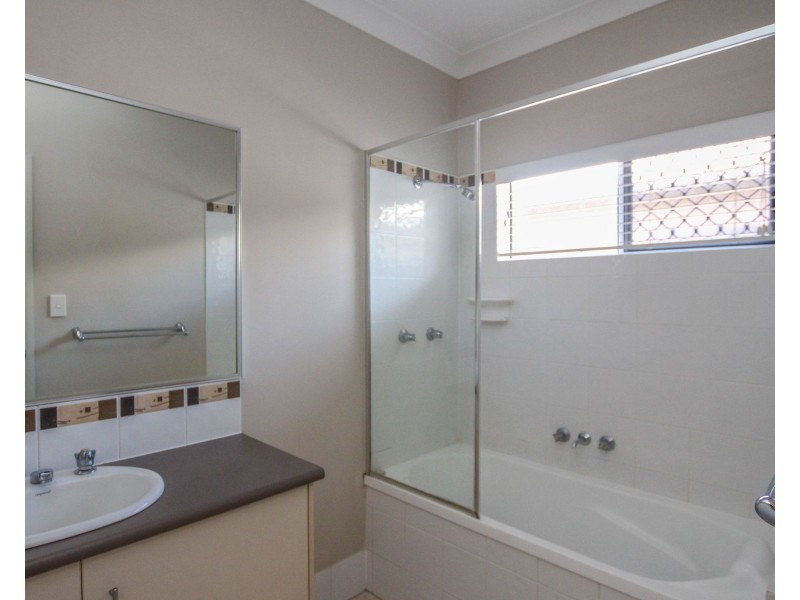 30 Fitzmaurice Drive, Bentley Park QLD 4869
