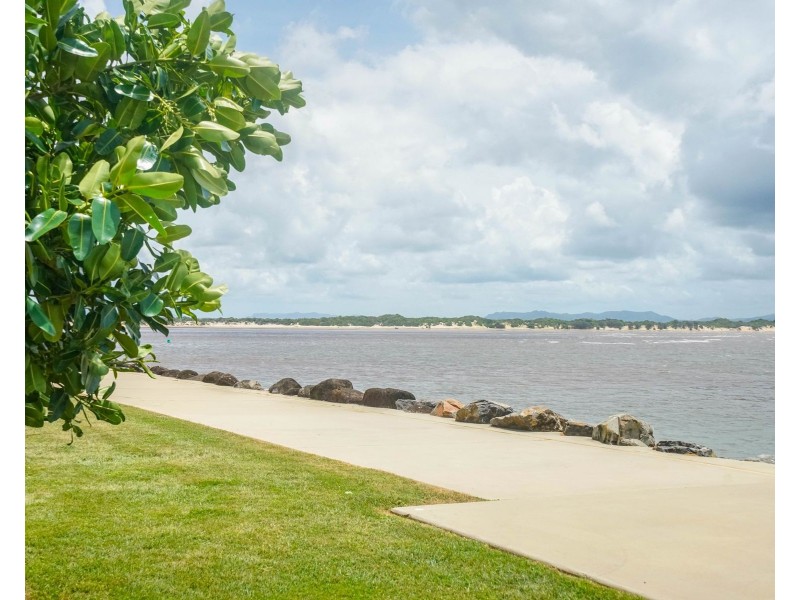 17 Webber Esplanade, Cooktown QLD 4895
