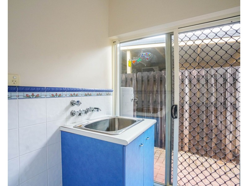 6 Melville Close, Mount Sheridan QLD 4868