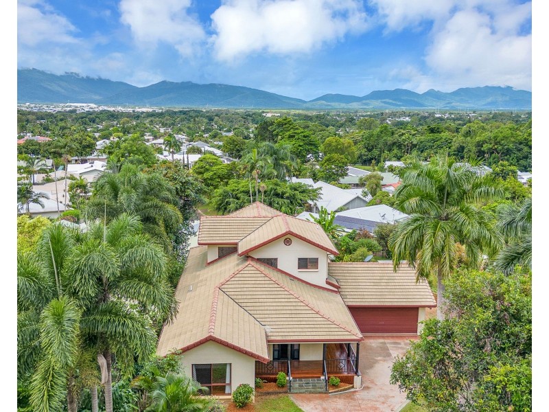 2 Rockton Place, Mooroobool QLD 4870