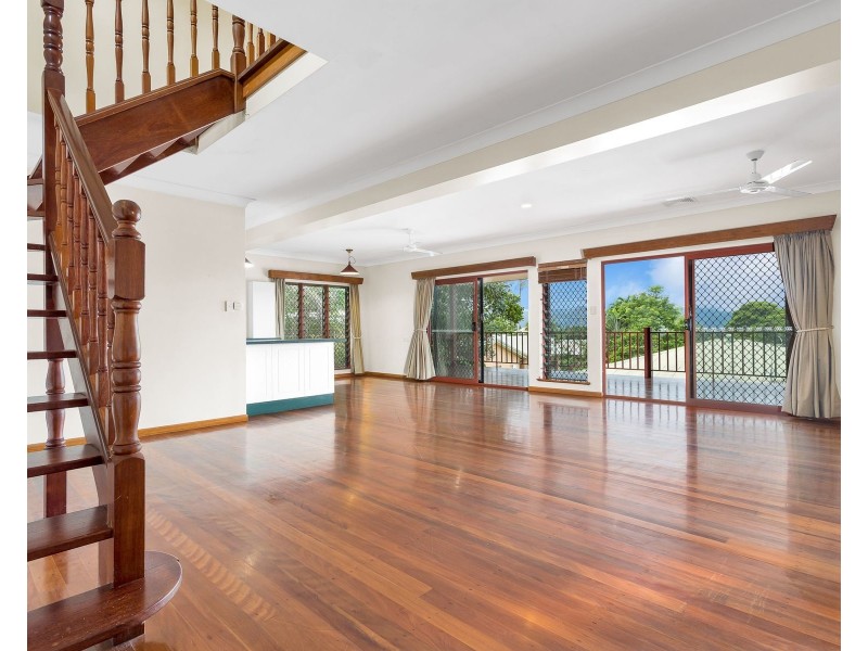 2 Rockton Place, Mooroobool QLD 4870