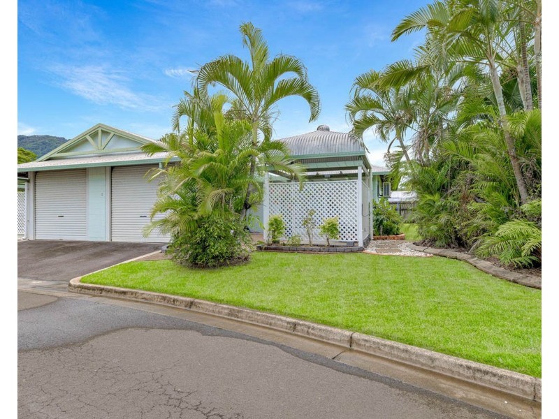 2/60-68 Swallow Street, Mooroobool QLD 4870