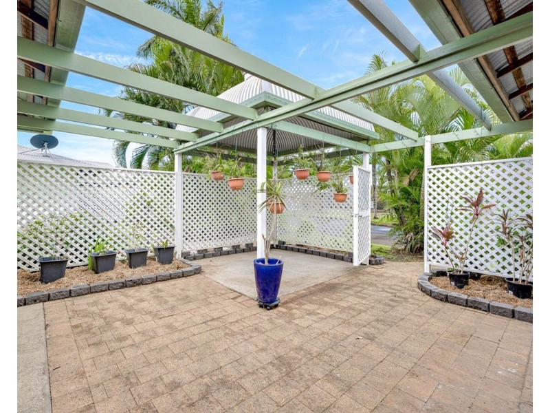 2/60-68 Swallow Street, Mooroobool QLD 4870