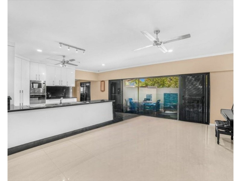 14 Harrison Close, Kanimbla QLD 4870