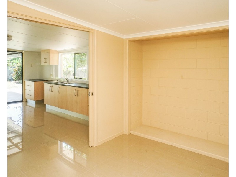 14 Harrison Close, Kanimbla QLD 4870