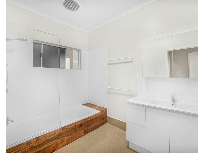 14 Harrison Close, Kanimbla QLD 4870