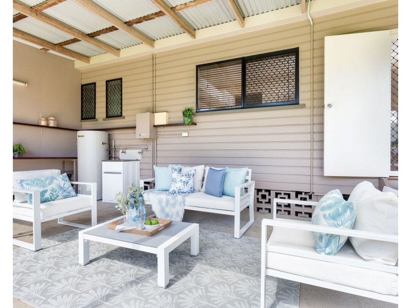 12 Kingsford Street, Mooroobool QLD 4870