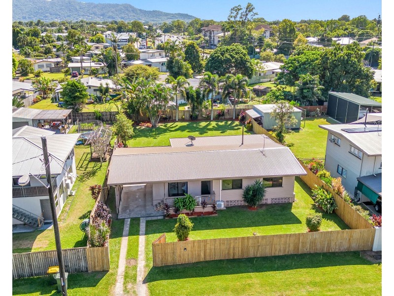 12 Kingsford Street, Mooroobool QLD 4870