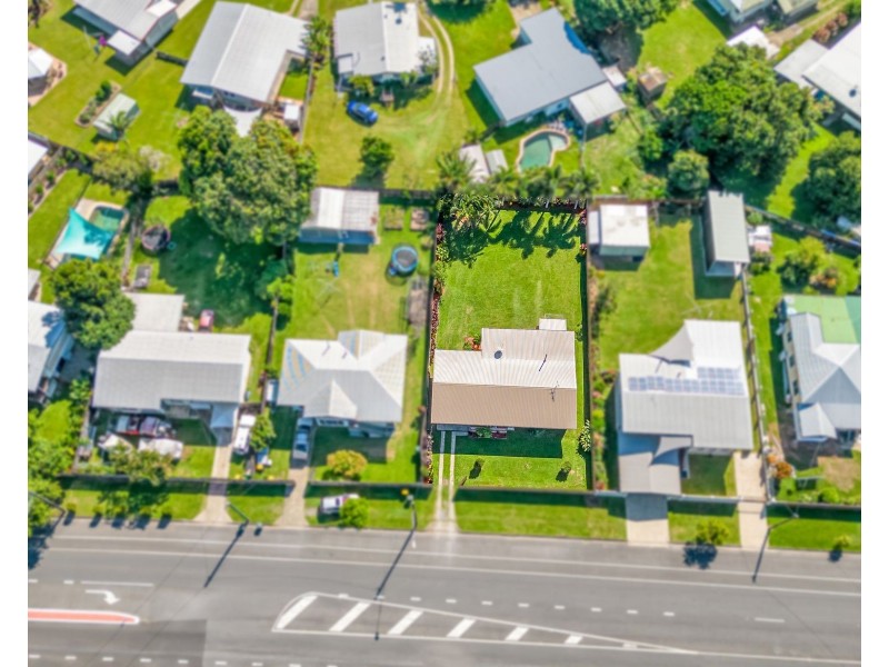 12 Kingsford Street, Mooroobool QLD 4870