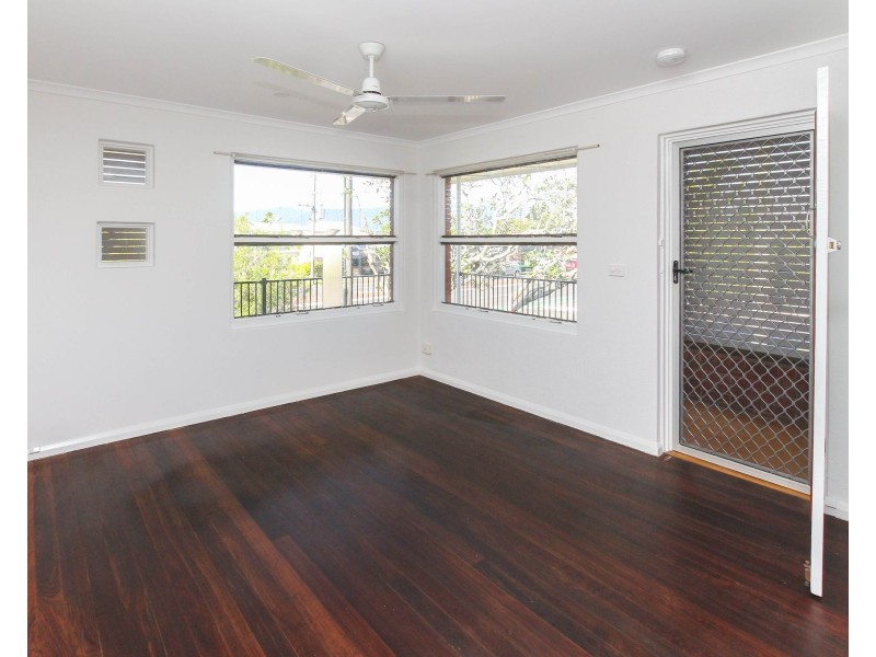 7/221 Aumuller Street, Westcourt QLD 4870