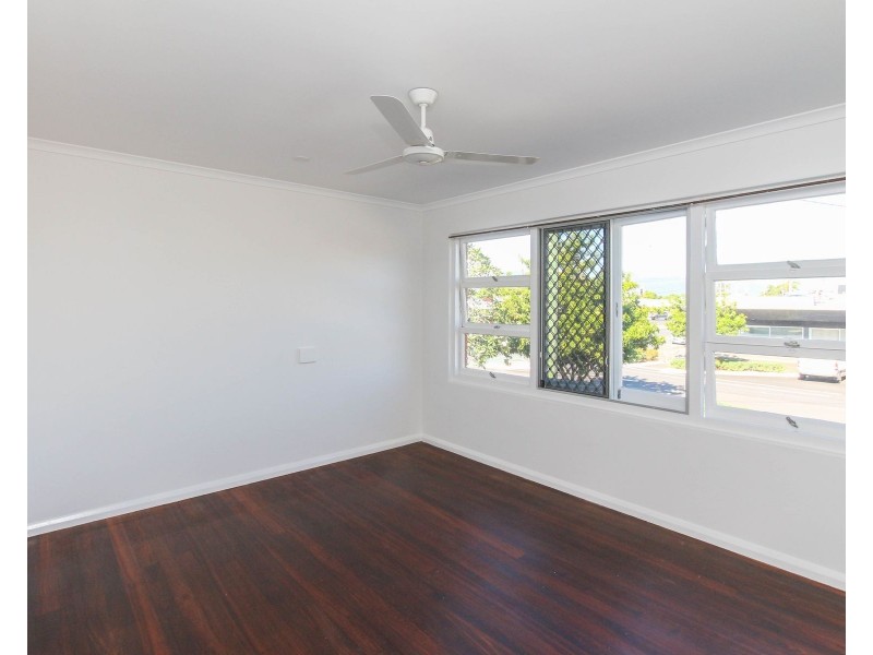 7/221 Aumuller Street, Westcourt QLD 4870