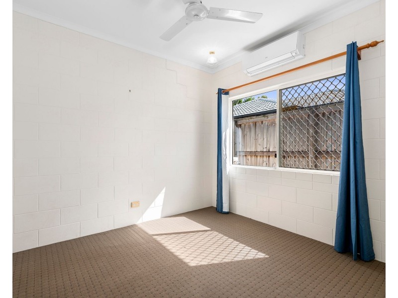 14 Meander Close, Brinsmead QLD 4870