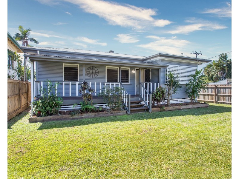 82 Reservoir Road, Manoora QLD 4870