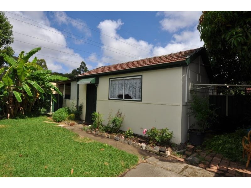 54 Walsh Ave, Croydon Park NSW 2133