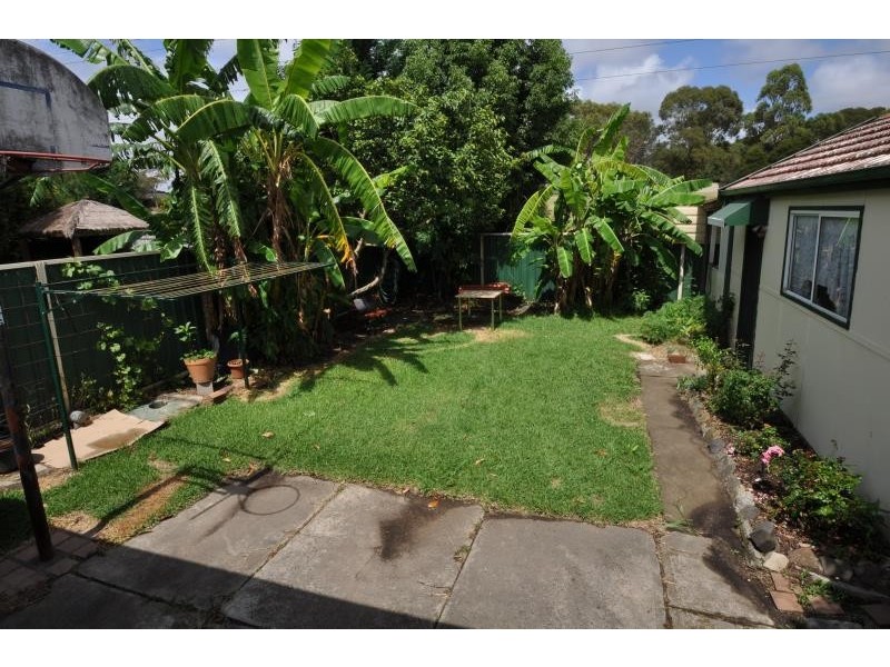 54 Walsh Ave, Croydon Park NSW 2133