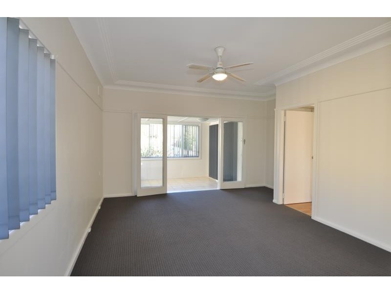 33 Orana Ave, Seven Hills NSW 2147