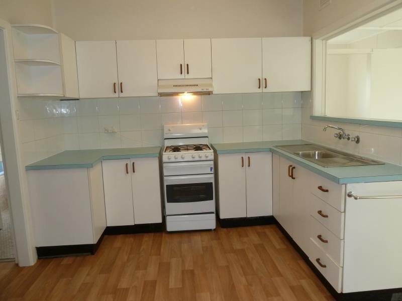 33 Orana Ave, Seven Hills NSW 2147